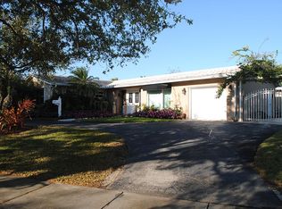 15730 SW 87th Ave, Palmetto Bay, FL 33157