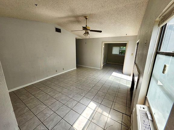 3rd image of 6082 Sunrise Bend Dr