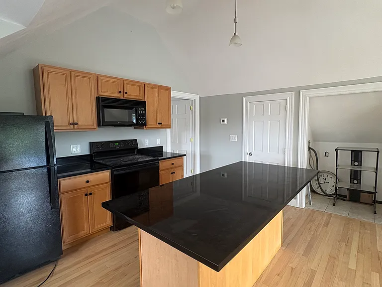 26 Mason St #3 — Photo 6