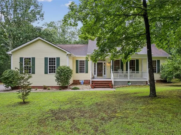 3 Point Cove Ln, Hardyville, VA 23070