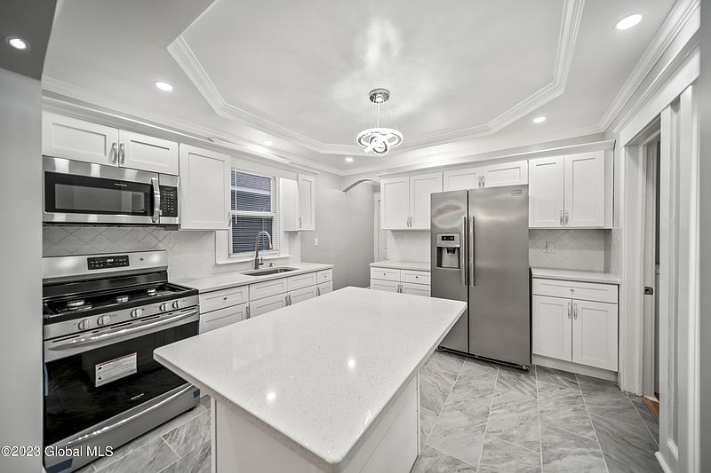 4th image of 1542 Rutgers Street
