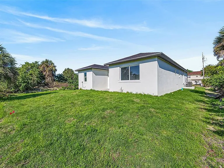 511 Sweetwater Dr — Photo 51
