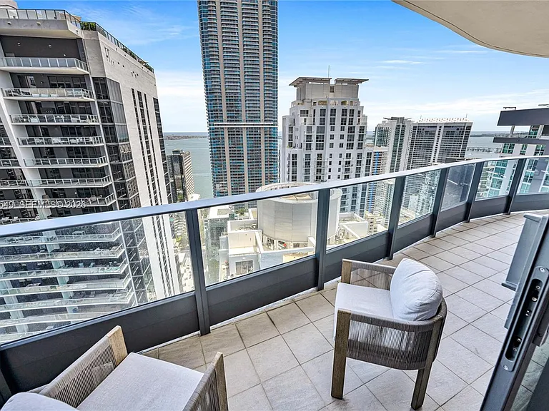 1000 Brickell Plz #4601 — Photo 40