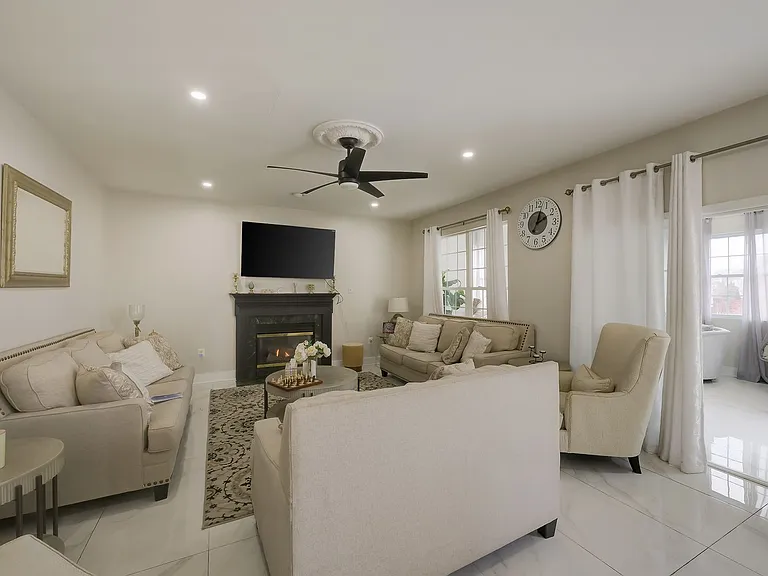601 Crossover Ct — Photo 8