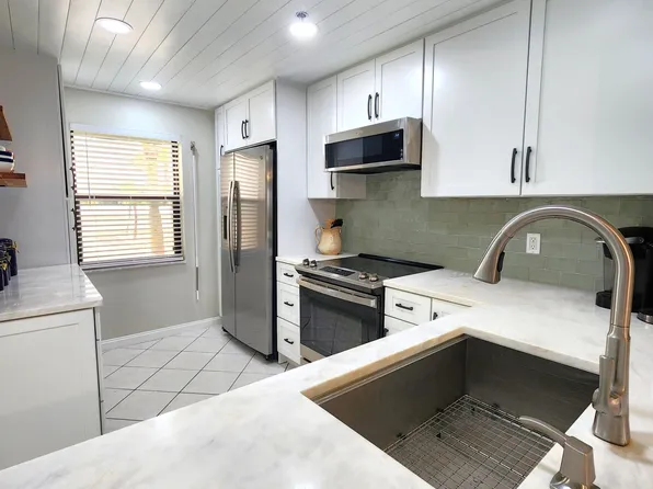 5163 N Highway A1a Unit 216, Hutchinson Island, FL 34949