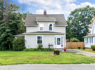 27 Meadows End Rd, Milford, CT 06460