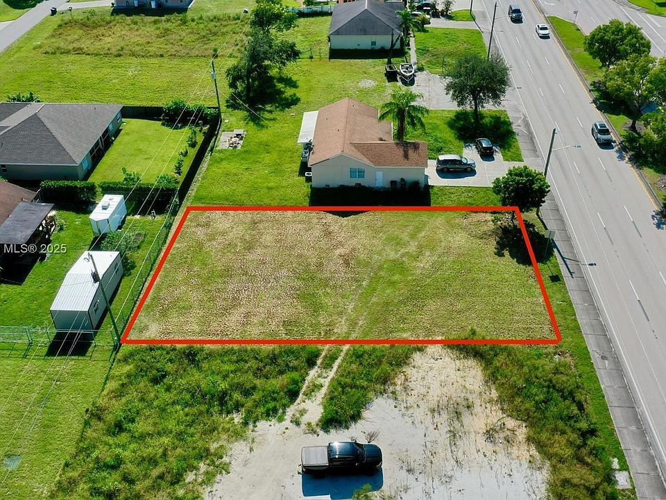 1st image of 4715 Lee Blvd
