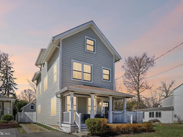 228 S Main St, Pennington, NJ 08534
