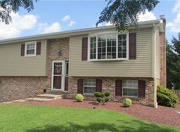 2nd image of 5157 Shawnee Blvd