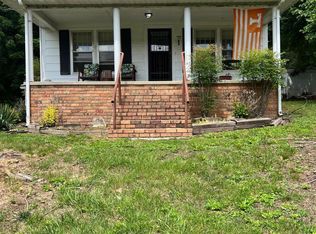 392 Chambers Ln, Oneida, TN 37841