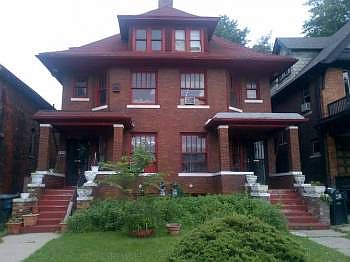 2nd image of 3947 Commonwealth St