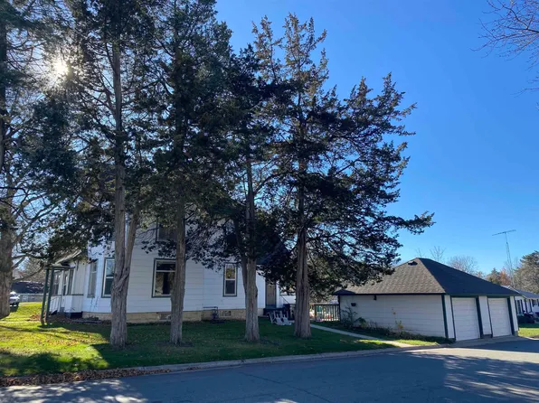 604 S Main St, Poynette, WI 53955