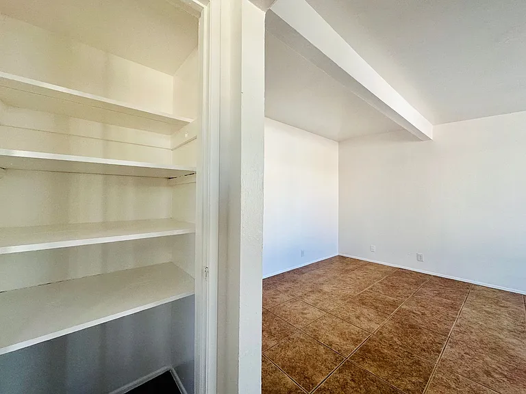 Fairmount-4215 — Photo 24