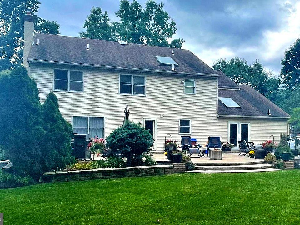 1315 Horseshoe Dr, Blue Bell, PA 19422 Zillow