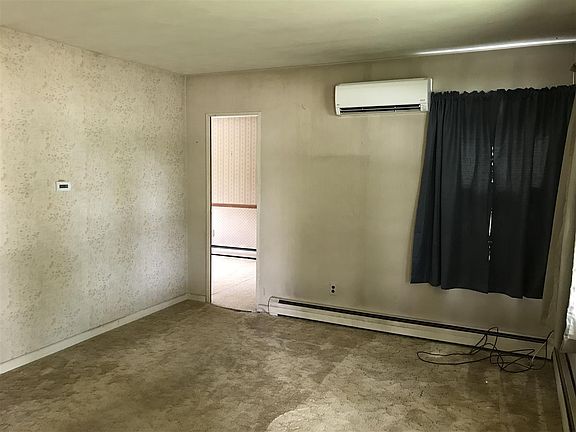 3rd image of 1004 S 11th St