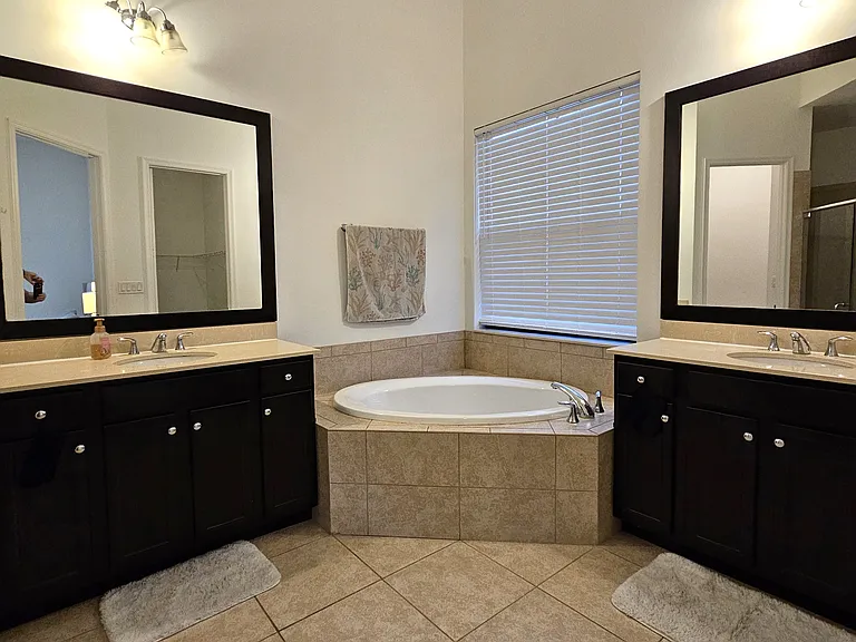 5253 Messina St — Photo 12