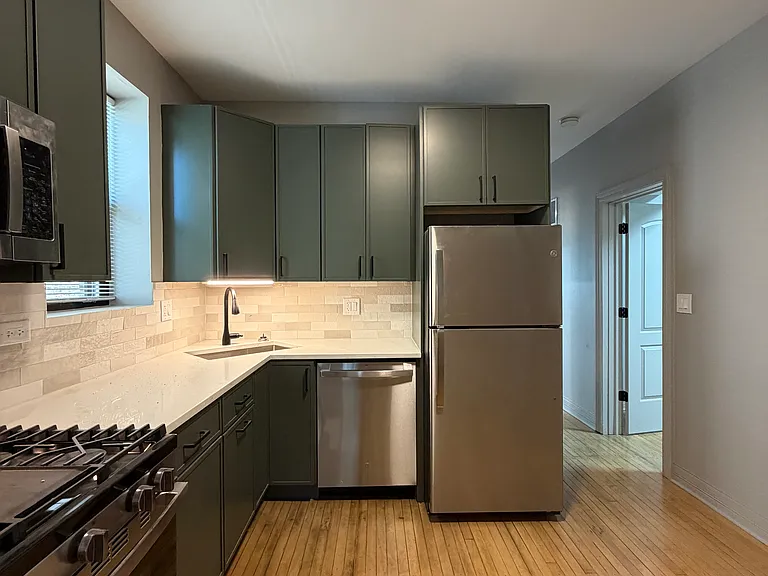 3530 W Dickens Ave #1 — Photo 7
