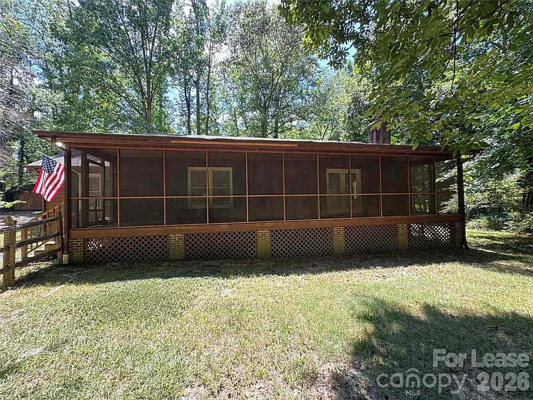 219 Lark Field Dr — Photo 7
