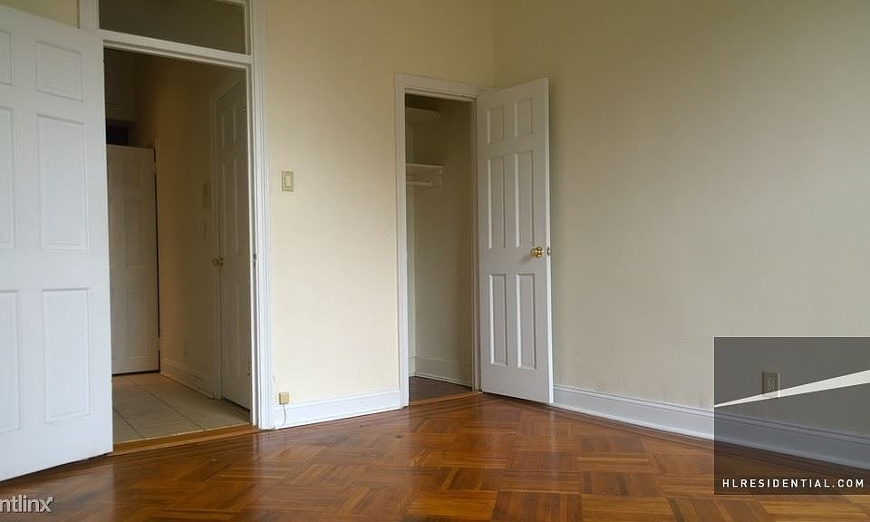 1st image of 210 Park Pl APT 3D