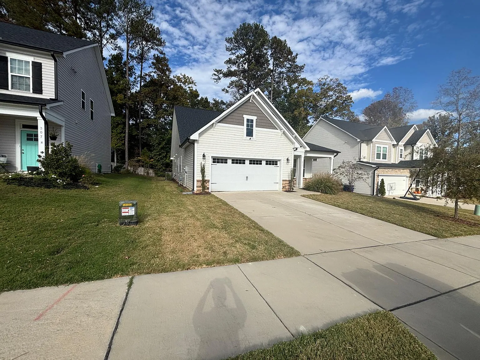 3 bed, 1823 sqft, $1,975 — Photo 3