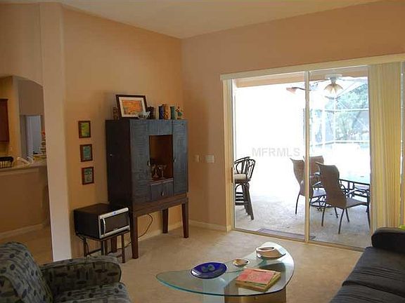 3rd image of 262 Calliope St