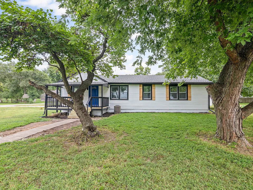 4705 Prairie Ave