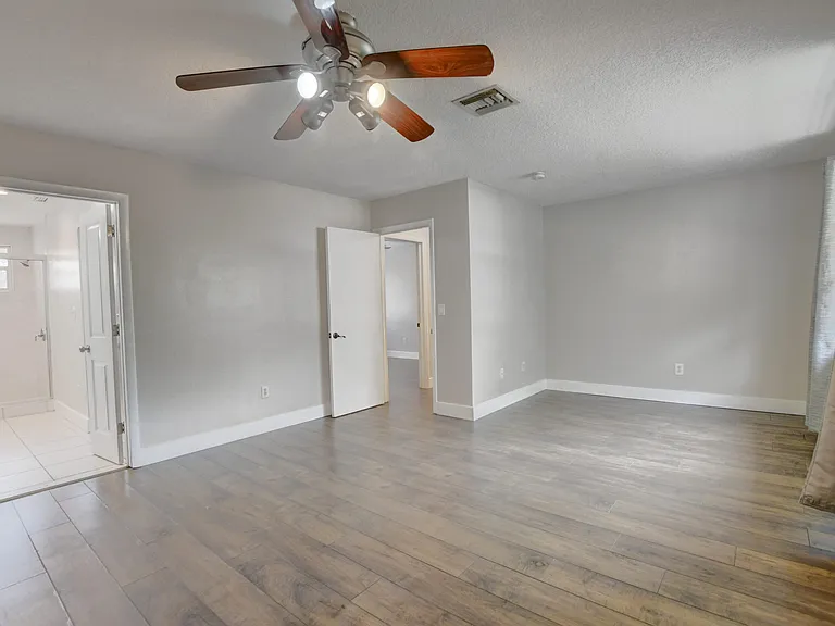 6165 Belleza Ln — Photo 19