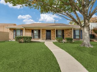 1904 Rambling Ridge Ln, Carrollton, TX 75007