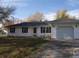 905 Oak St, Overbrook, KS 66524