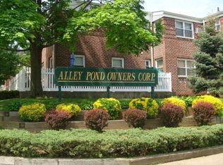 22617 Kingsbury Ave, Bayside, NY 11364