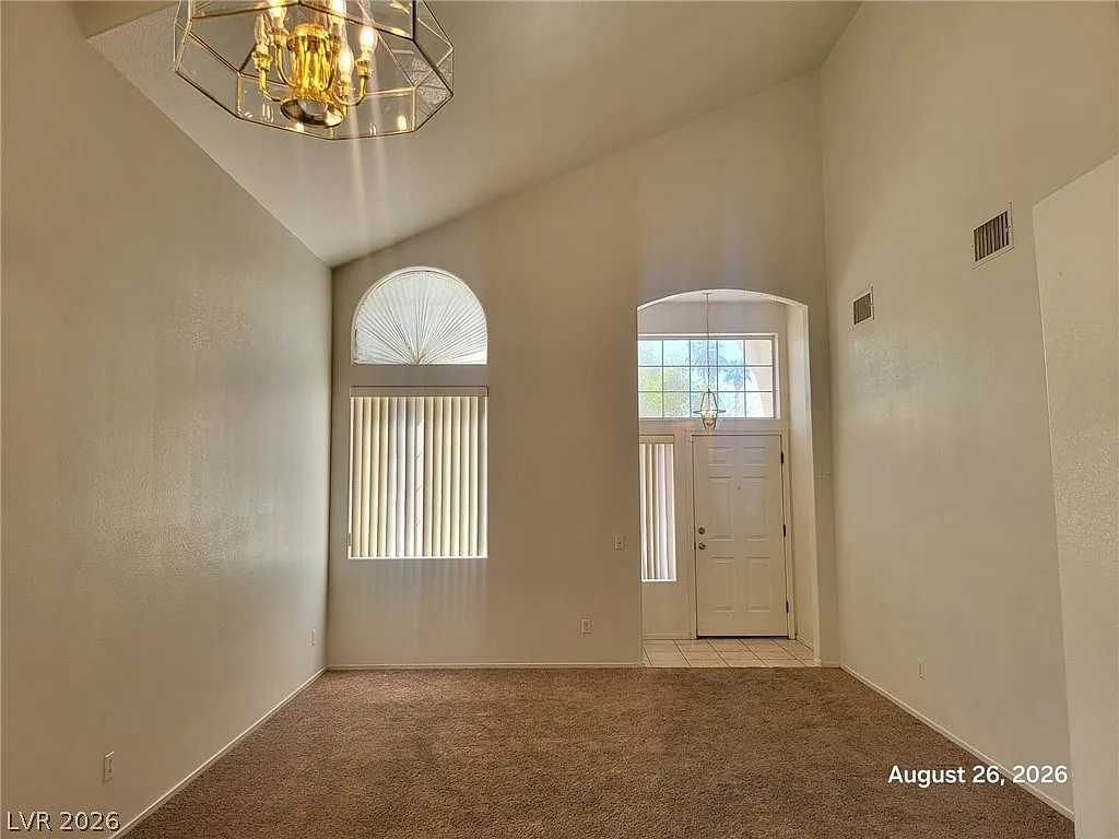 4 bed, 2.5 bath, 1966 sqft, $2,195 — Photo 2