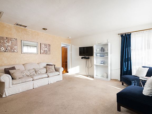 4th image of 4095 Vista Grande Dr