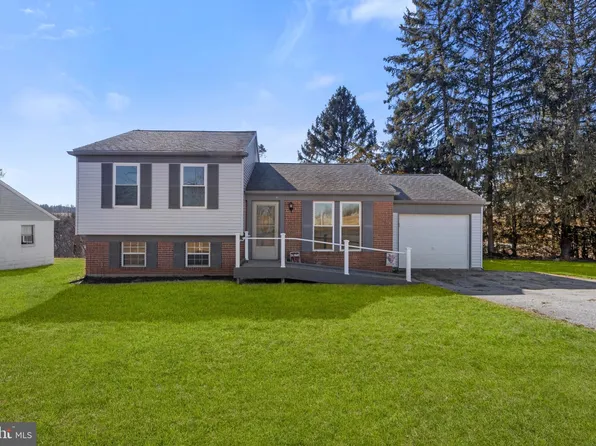 44 N Blacksmith Ave, Windsor, PA 17366