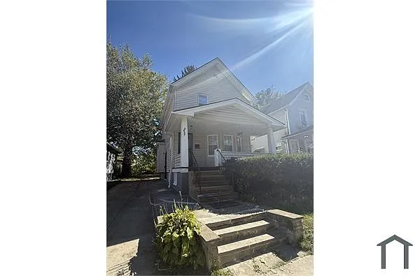 3611 E 103rd St photo 1