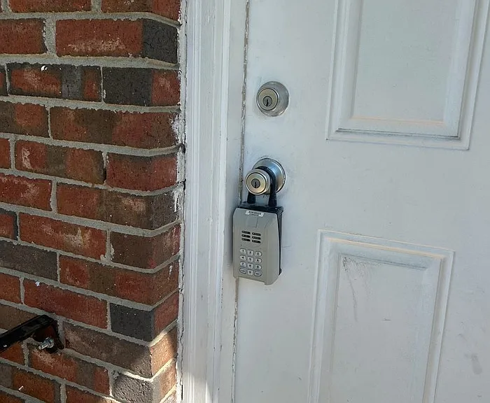 2428 Watson St #A — Photo 9