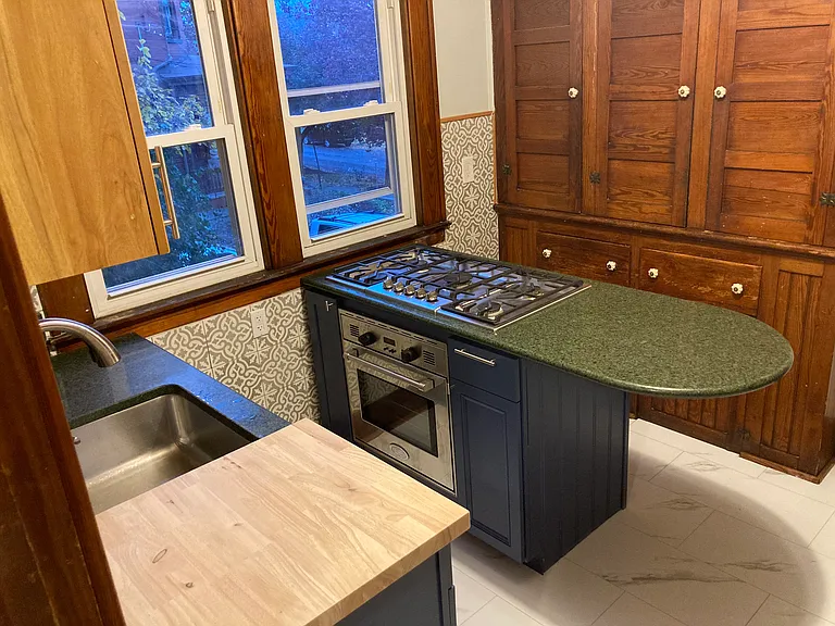 117 Green St #2 — Photo 9