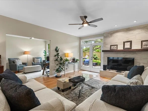 12688 Briar Patch Rd, Houston, TX 77077