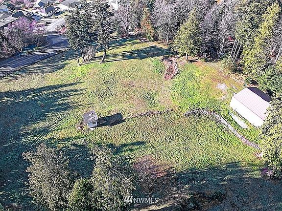 2nd image of 2185 S South Camano Dr