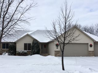 1598 38th St S, Grand Forks, ND 58201