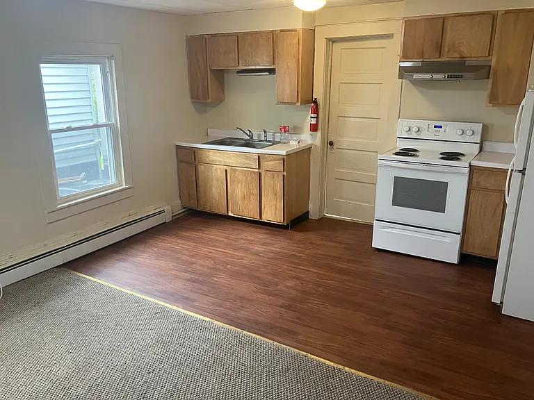 24 Main St #3E — Photo 3