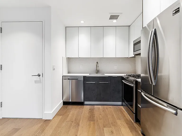227 Lexington Ave #1001 — Photo 3