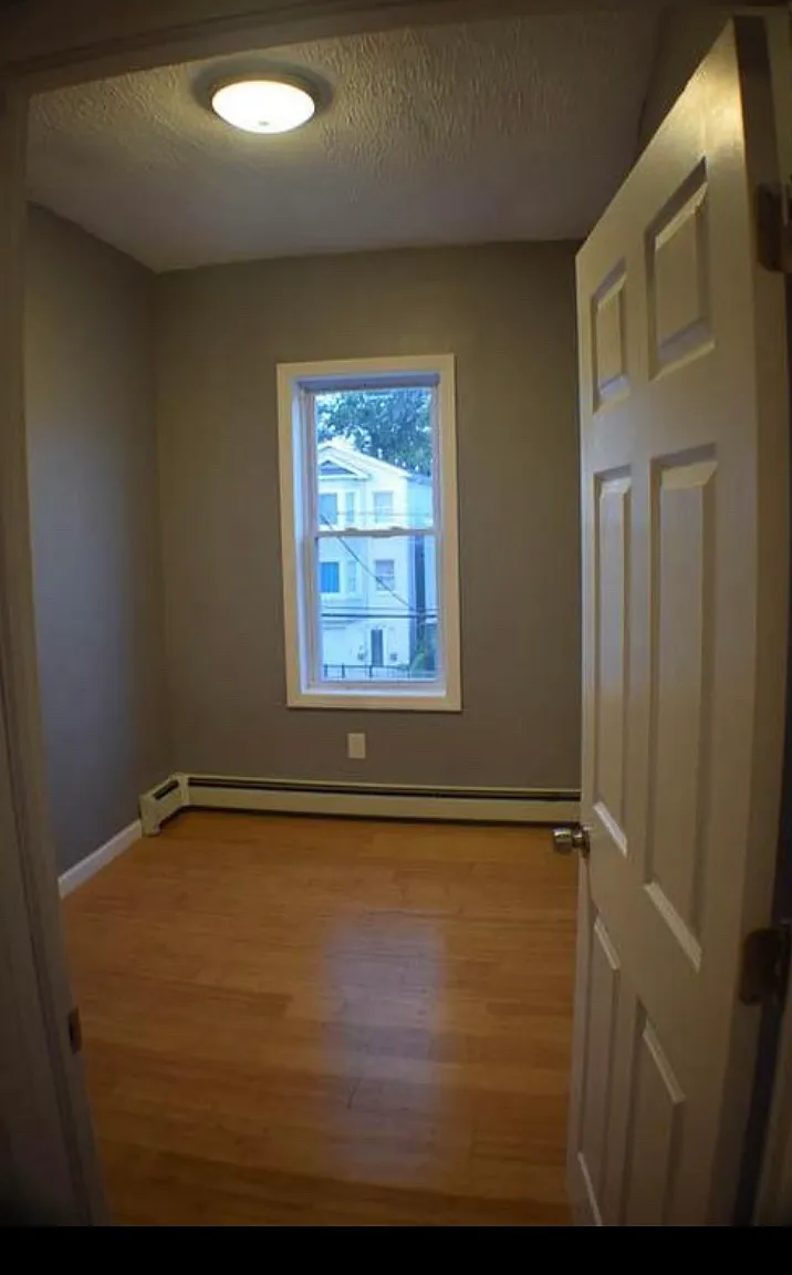 4 bed, 1168 sqft, $830 — Photo 3