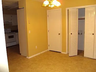 2228B Woodridge Ln — Photo 5