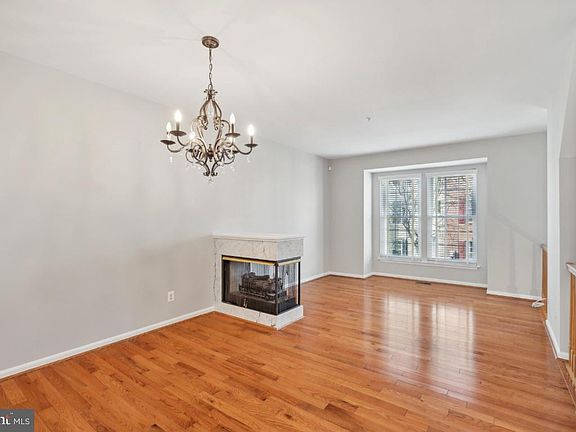 3rd image of 116 Blackbird Hill Ln