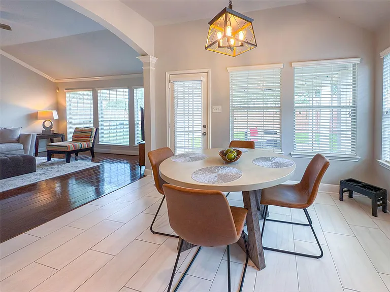 2516 Spring Landing Dr — Photo 14