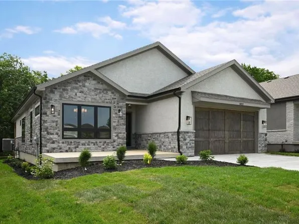 16237 Broadmoor St, Overland Park, KS 66085