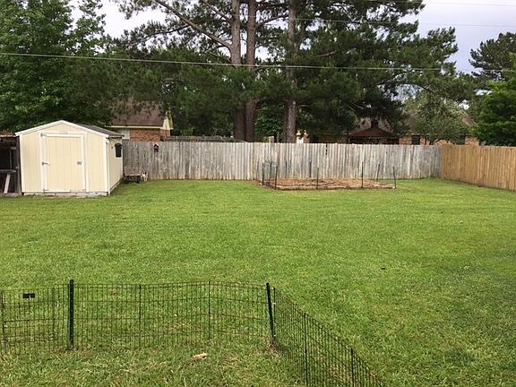 3rd image of 115 Holmar Dr