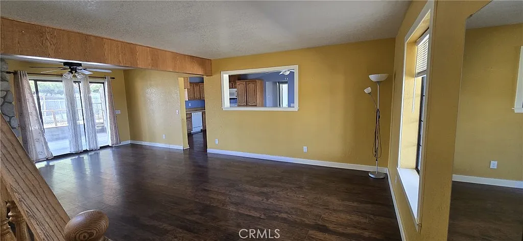 4 bed, 2302 sqft, $3,100 — Photo 4