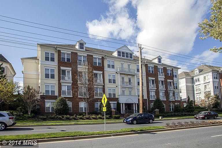 1st image of 305 Redland Blvd APT 404