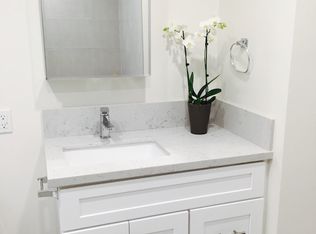 118 N Beachwood Dr APT B, Burbank, CA 91506